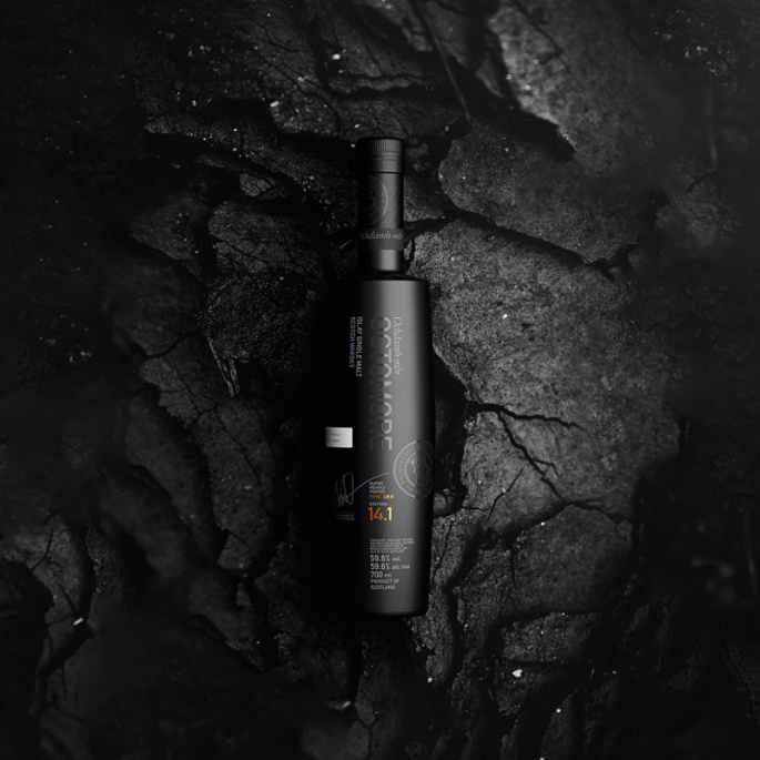Akce 2+1: 2× Bruichladdich Octomore 14.1 0,7 L 59,6 % + Bruichladdich Octomore 0,7L ZDARMA